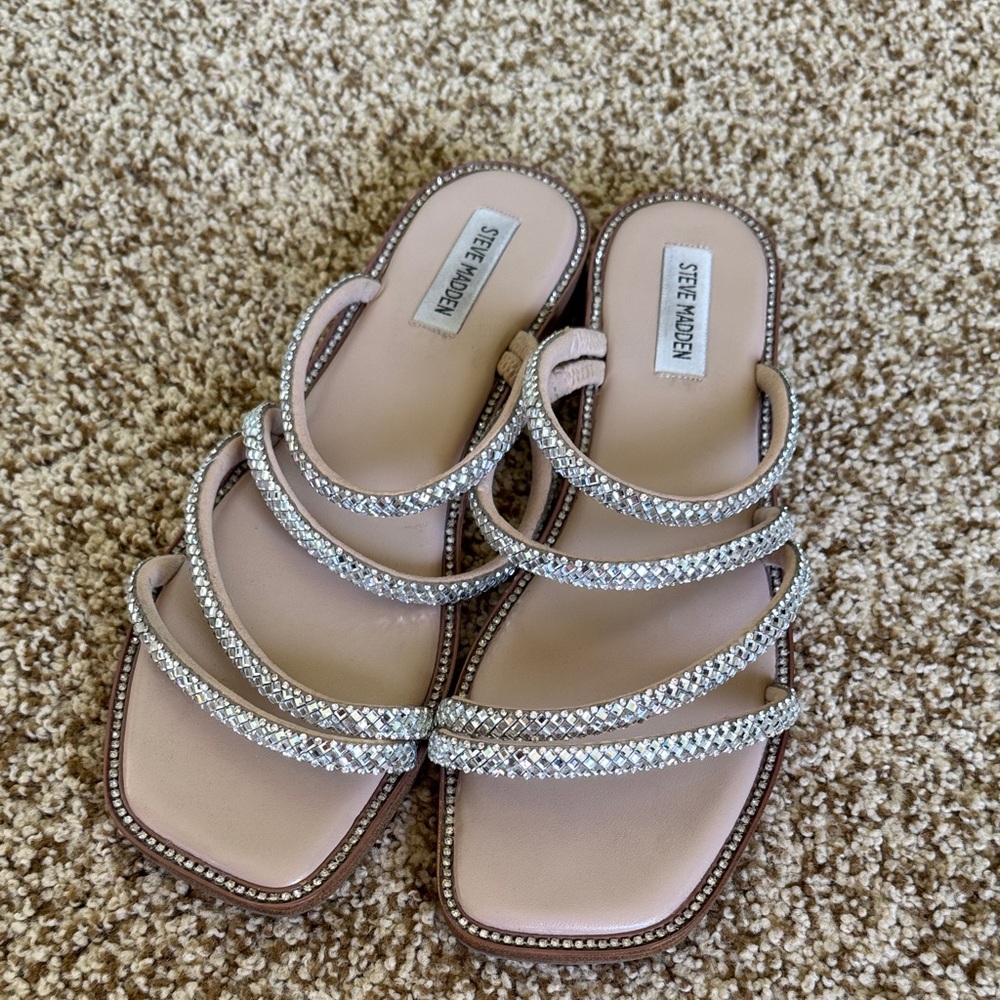 Steve Madden Women's Sandals with Silver and Nude Straps